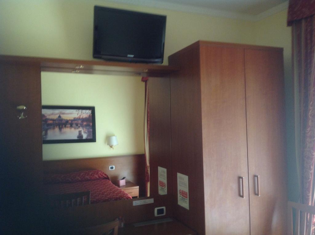 Residenza Fermi Roma
