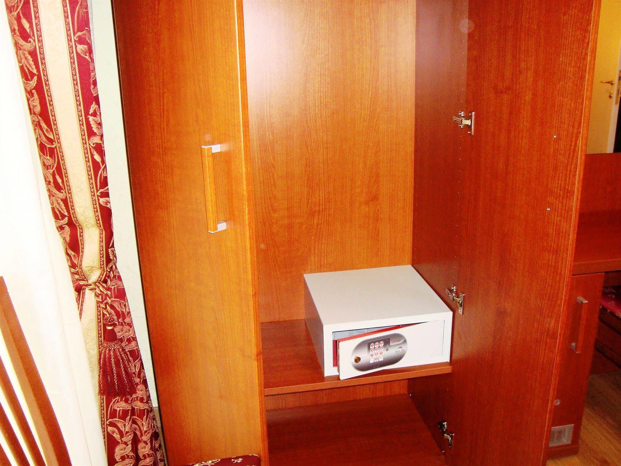 Residenza Fermi Pensión Roma