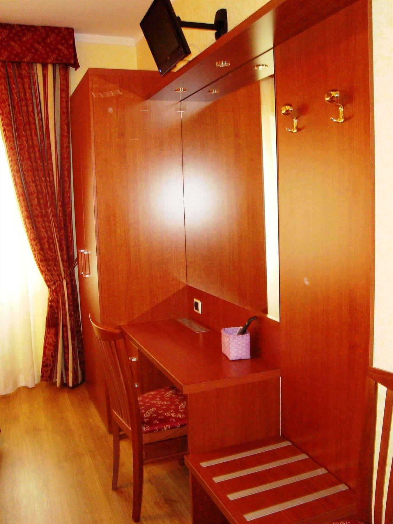 Residenza Fermi 2*